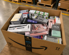 Amazon Wholesale Lot with High Demand Household Essentials