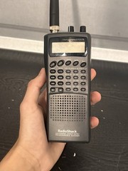 RadioShack PRO-89 Handheld Race Scanner VHF/UHF 200-Channel Analog NOAA Working