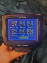 Magellan Crossover GPS 3.5″ LCD Touch Screen Topo Continental United States -A-