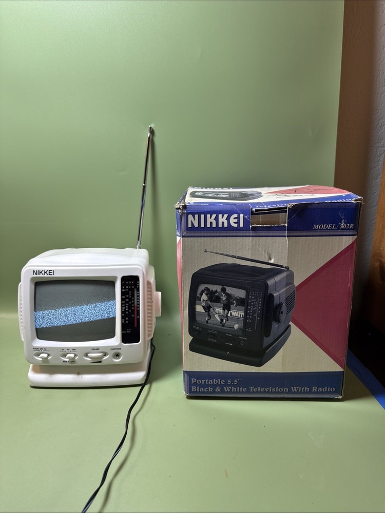 Portable Nikkei 5.5 In Black & White Television With Radio