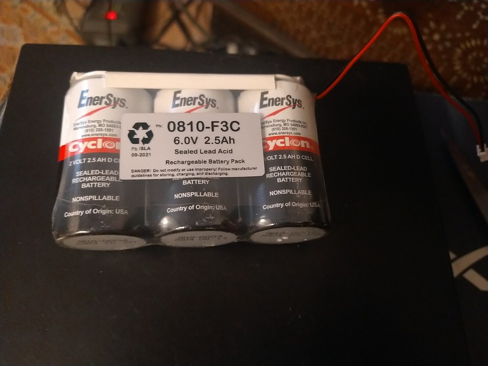 Hawker Cyclon Monobloc 6 Volt 2.5 Ah Lead Acid Battery For Parts Or Repair