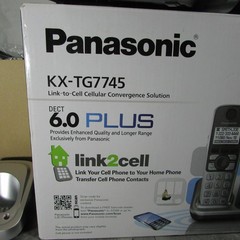 Uniden Cordless Phone Lot 4 Handsets Bases Answering Machine DECT 6.0 DCT648