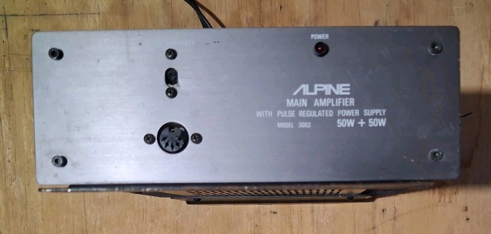 Alpine Car Main Amplifier Model 3002 50W + 50W Untested