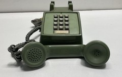 ITT 2500 Vintage Push Button Desk Telephone Avocado Green Landline Phone