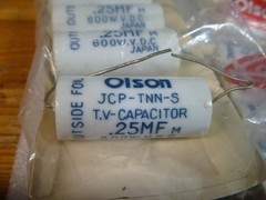 Porcelain Capacitors 600V various values (qty: 188)