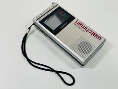 Vintage 1983 Sony Watchman FD-30A, Mini Portable TV, FM Stereo, AM, Works, Japan