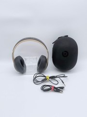 Beats by Dr. Dre Studio3 Wireless Over-Ear Headphones Black Gold Case and Cables