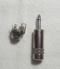 1/8 Inch Mono Audio Phone Plug + Shunted Jack Japan