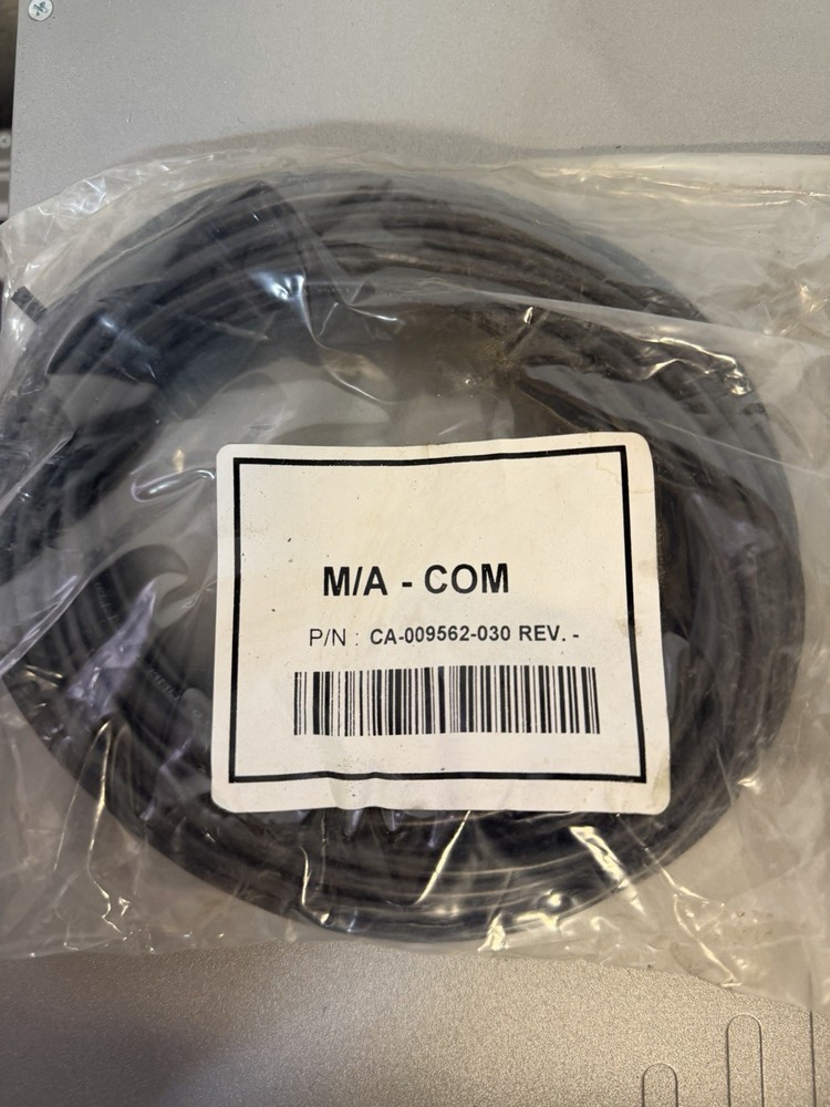 NEW Harris M/A-Com COM Port Radio Cable CA-009562-030 3-Pin 30-ft