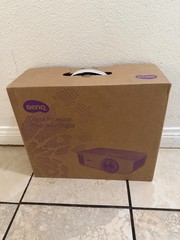 BenQ TH671ST 1080p Projector NEW SEALED Short Throw Golf Sim Home Theater Gaming