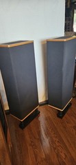Vandersteen Model 2ce speakers with stands, READ DESCRIPTION BEFORE PURCHASE