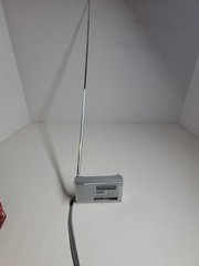 GRUNDIG Digital World Clock Radio Reciever Model G1000A
