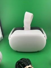 Oculus Quest 2 Virtual Reality 128gb w/Controllers In Good Condition (T33)