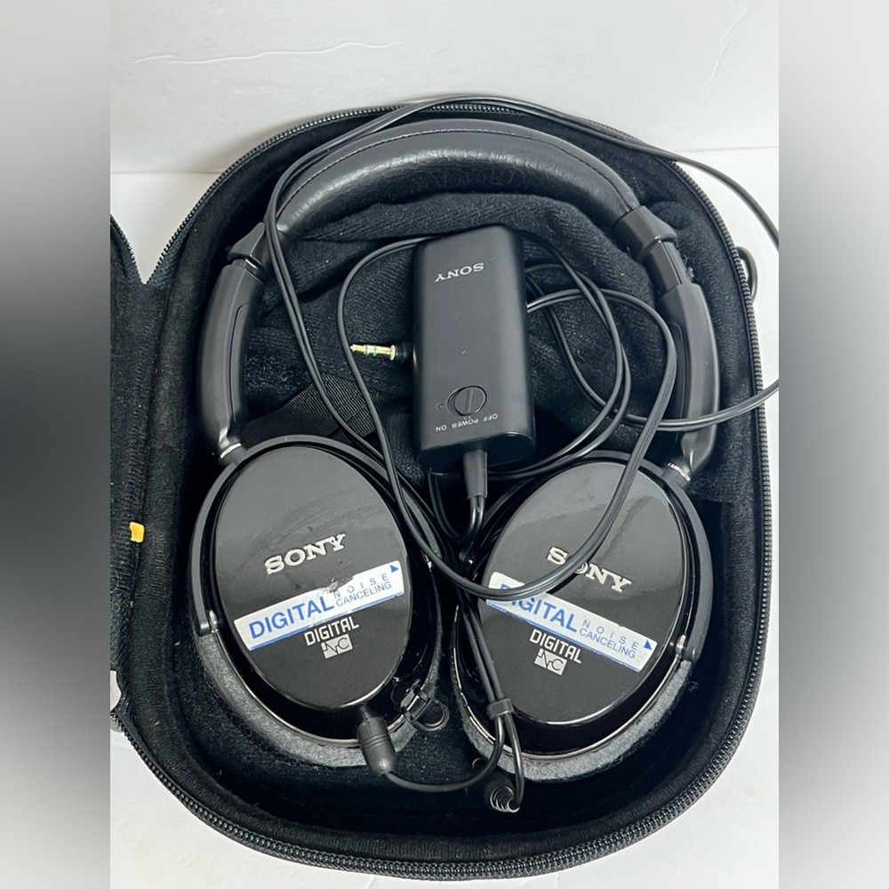 Sony MDR-NC500D Wired Noise Canceling Headband Headphones – Black