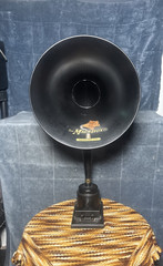 1920’s MAGNAVOX R3 Mod. B POWERED 14” HORN SPEAKER 44738