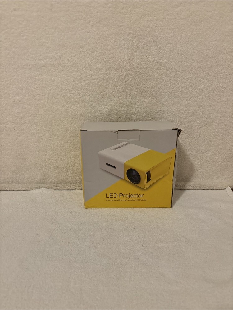EEEKit 1080p Portable LED Mini Projector – White/Yellow NEW IN BOX FREE SHIP