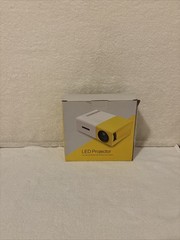 EEEKit 1080p Portable LED Mini Projector – White/Yellow NEW IN BOX FREE SHIP