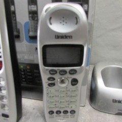 Uniden Cordless Phone Lot 4 Handsets Bases Answering Machine DECT 6.0 DCT648