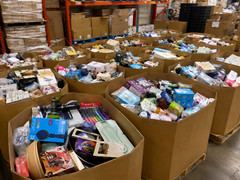 Discover High Demand Consumer Goods from Amazon Returns and Overstock Inventory