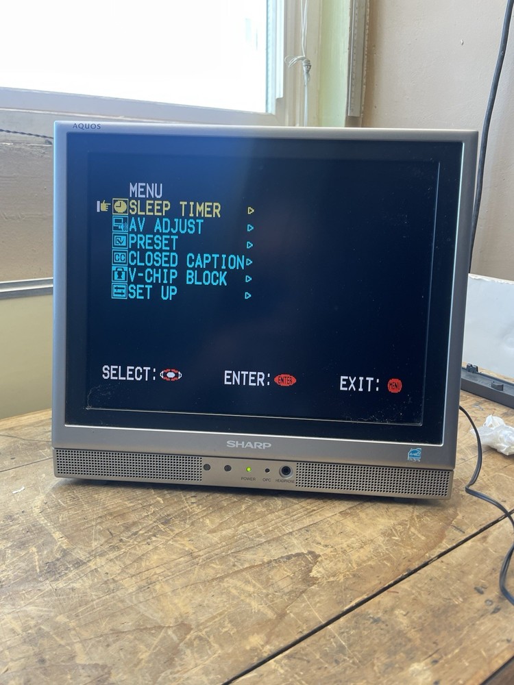Vintage Sharp Aquos LC-13S1U-S – 13 LCD Portable TV