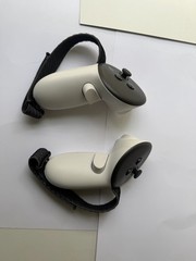 Meta Quest 3 VR Headset 128GB w/ Controllers & Pro Strap – Excellent