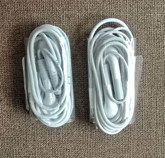 2X Authentic Apple iPod iPhone Earphones Headphones Earbuds+Remote Control+Mic
