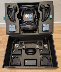 Valve Index Full VR Kit with 2.0 Base Stations, Knuckles Controllers + extras
