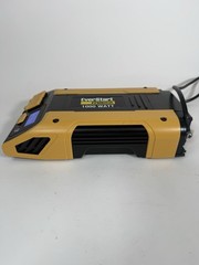 Clean EverStart Maxx 1000 Watt Power Inverter with 5v USB, Dual 120V AC Outlet