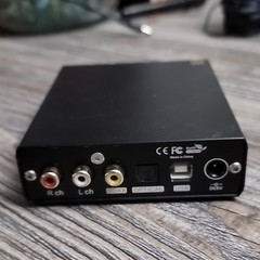 TOPPING E30 WORKS HAS NO CABLES COMES WITH REMOTE