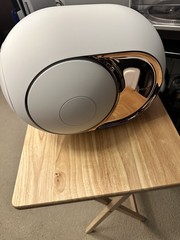 DEVIALET Phantom I 108dB Gold Wireless Active Speaker White. With Remote