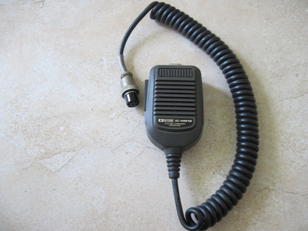 Icom ORIGINAL HM-12 in Very Nice shape, works well, Up/Down controls,8 pin plug