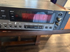 Tascam CD-RW900SL Rewritable CD Recorder/Player 24-Bit Converter