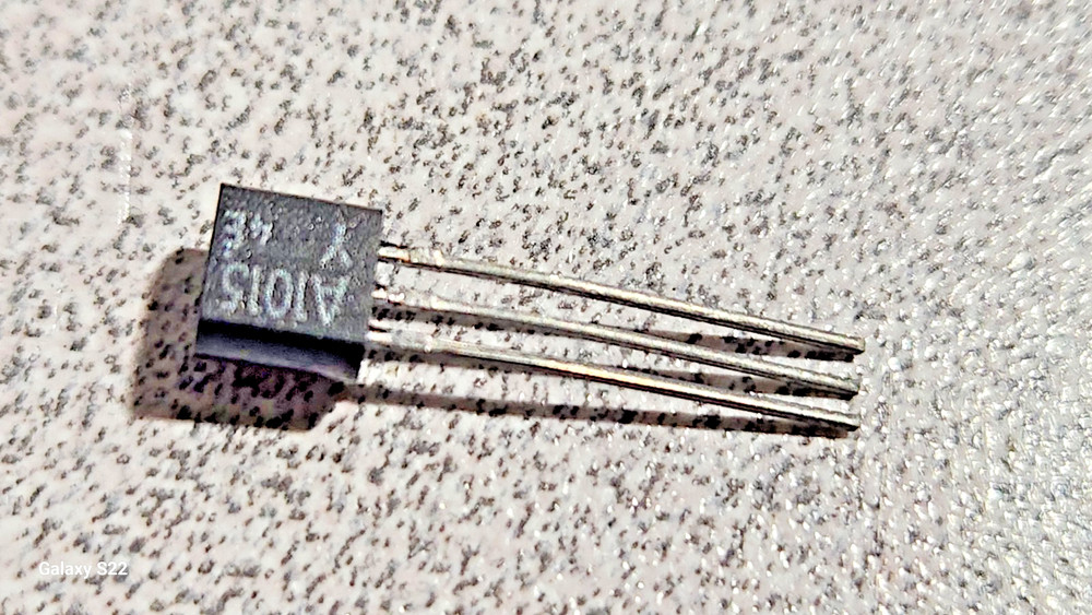 TOSHIBA TRANSISTOR 2SA1015Y USED IN VARIOUS APPLICATIONS