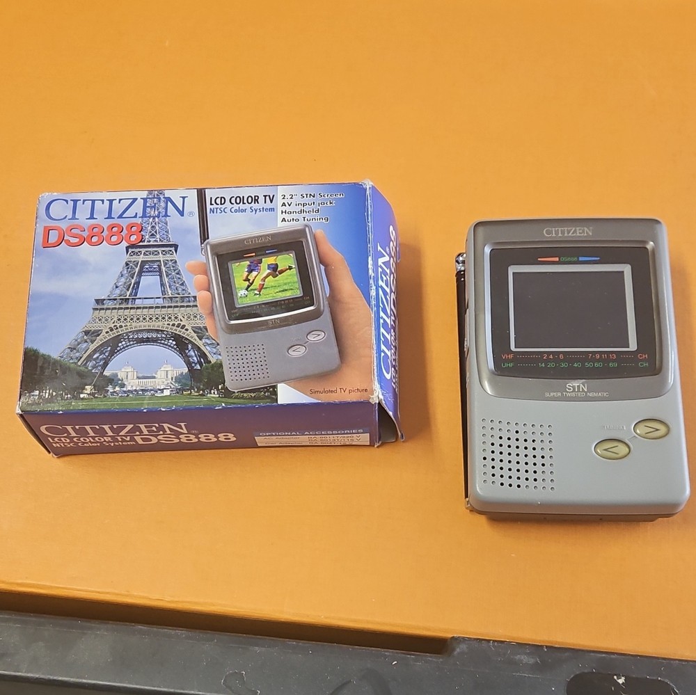 Citizen DS888 Portable 2.2″ LCD Color TV NTSC Gray Built-In Speaker 480p