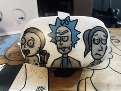 Meta Quest 2 VR Headset 128GB hand painted Rick & Morty Art, Controllers, Box