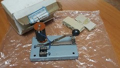 VNTG. MORSE CODE KEY & HEADPHONES TELEGRAPH MILITARY BG RUSSIA USSR CCCP 1968