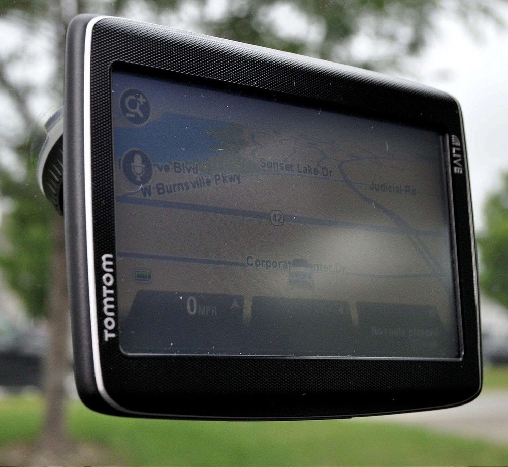 NEW TomTom GO LIVE 1535M Car GPS 5″ LCD USA/Can/Mexico LIFETIME MAPS +HD TRAFFIC