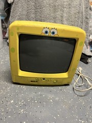Nickelodeon SpongeBob SquarePants 13″ CRT TV Model SB314 Turns On NO REMOTE