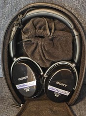 Sony Digital NC Noise Canceling Headphones With Accessories & Case