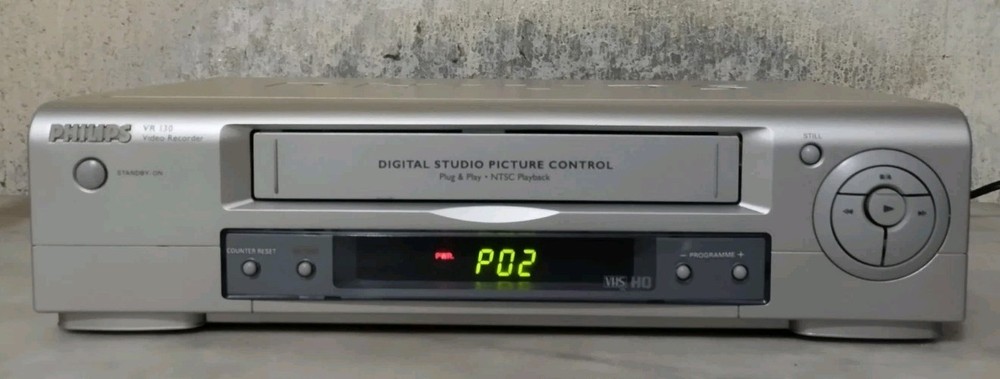 PHILIPS VR130 4 HEAD VHS VIDEO RECORDER WITH REMOTE CONTROL