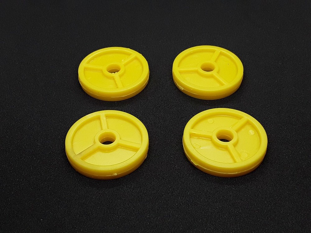 45 RPM RECORD CENTER YELLOW 4 IN PACKAGE USA MADE EASY TO USE