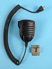 LOT OF 2 VERTEX STANDARD VX-2200-G7-25 UHF RADIO: 25w, mic, bracket |010-8308338
