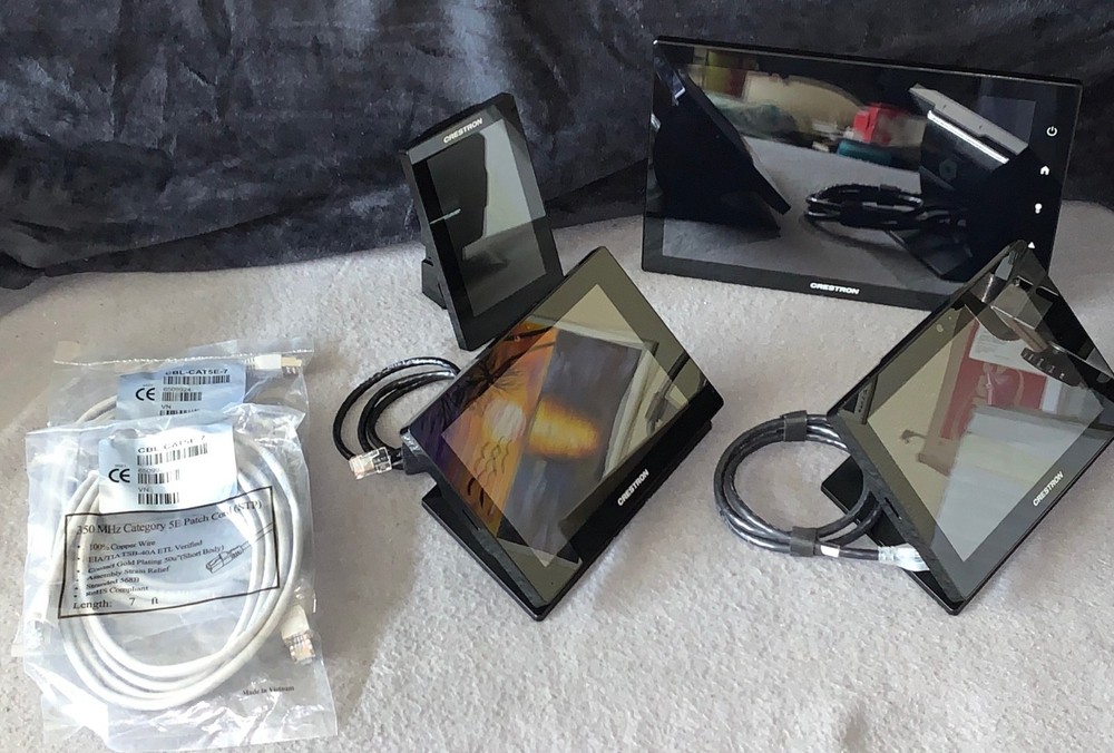 Bundle of 4 Crestron TSW Screens 2x 7in, 1x 5in, & 1x 10in (All Working)