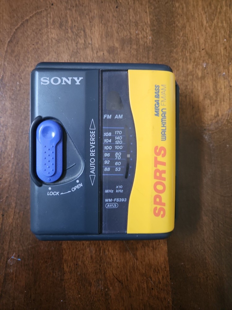Sony Sports Mega Bass Walkman FM/AM Radio WM‑FS393 (Yellow) READ Description