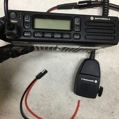Motorola CM300D AAM01QPH9JA1AN UHF 403-470 MHz 99ch 40 Watt Digital mobile radio