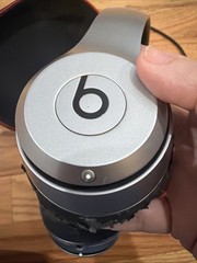 Beats by Dr. Dre Solo Wireless Over the Ear Headphones – Space Gray