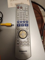 Panasonic DMR-ES35V DVD/VCR Combo Recorder with remote