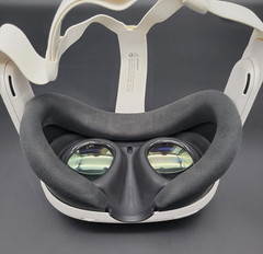 Meta Quest 3 512GB Standalone VR Virtual Reality Gaming Headset w/ Controllers R