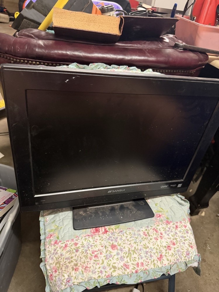 Sansui LCD TV Model #HDLCD1908 Cords Not Included/Untested