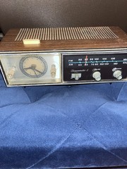 Realistic Chronomatic-3 Vintage Analog Alarm Clock With AM/FM Radio